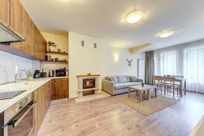 Cosy 1BD Apt w/ Free Parking and Balcony