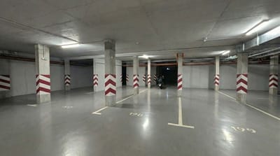 Luxury Apartment with Jacuzzi, River view & Underground Parking