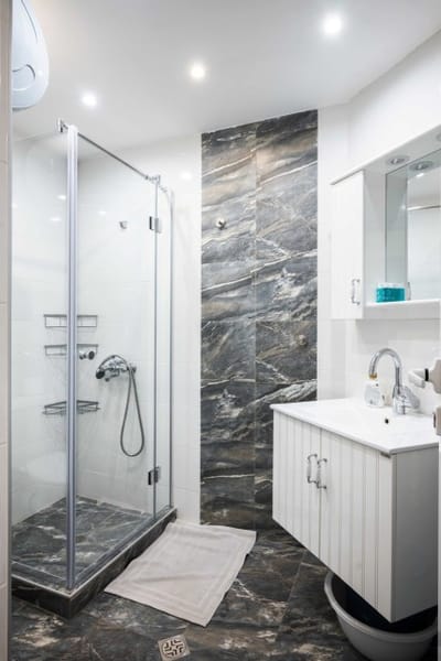 Sunny & Modern 1BR Apartment