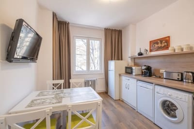 Peaceful downtown location - 2 bedroom apartment