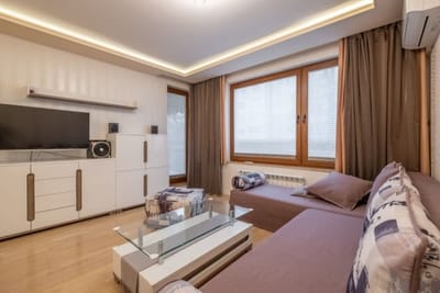 Jewelry - 1 bedroom apartment