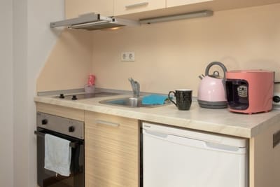 Sunny apartment in a complex with a POOL and GYM