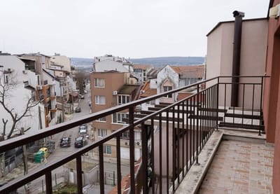 Modern 2-Level Apartment with Balcony in Varna