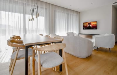 Hayashi Hotel - Glamourous 2BDR with a View