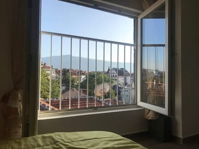 Top Center Studio - The Nest