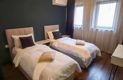 New Luxury & Bright 2 Bedroom Apartment