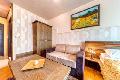 Cozy and Stylish Studio in Forest Glade