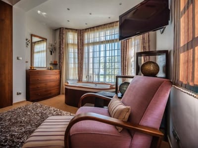 Luxury Villa with Pool- 4 Bedrooms in BlackSeaRama