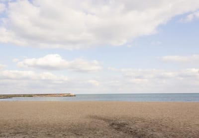 Sunny Studio in Hotel Berlin, Steps from the Beach