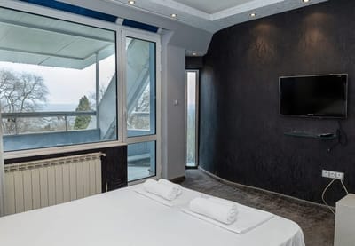 3BD Maisonette with Sea Views - Next to Sea Garden