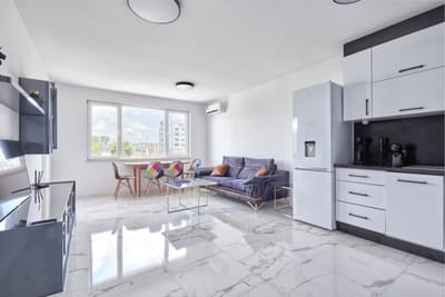 Sunny Seaside Retreat: 2BD Apartment in Nesebar