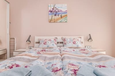 • Kanso Japan • 2-BDR Central Flat with Balcony