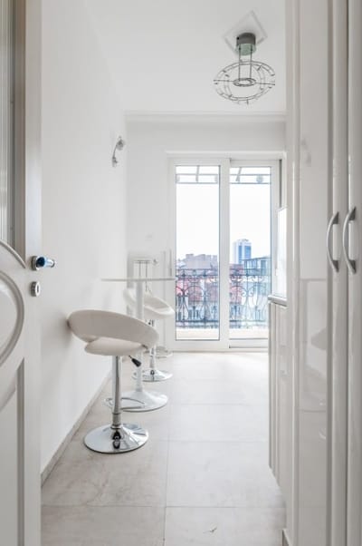 Vitosha Str 2BD White & Blue Apt