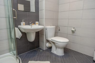 Lovely 3BD flat with Parking and Sea View