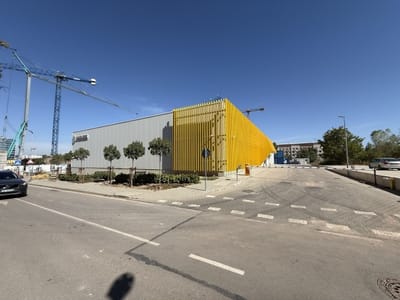 Big 5 Story Parking with security