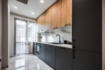 Marble Essence: 2BD Retreat in Top City Centre