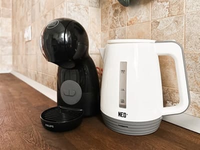 Classic Charm ~ 2BD Central Apartment