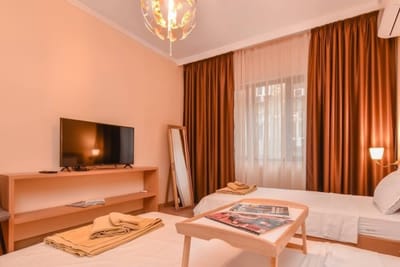 Sofia Dream Apartments - 3BD, 2BTHR - The Library