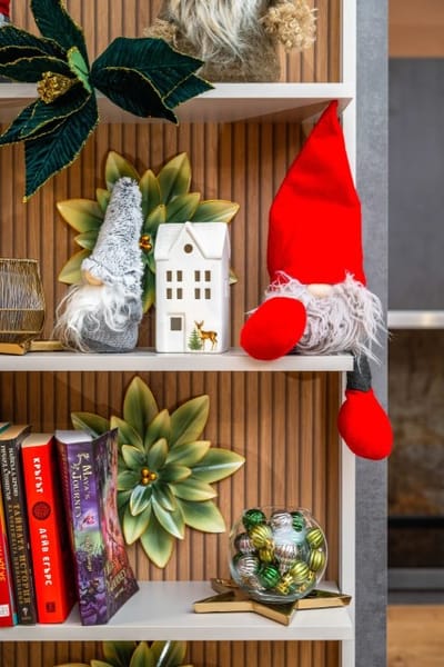 Warm & Stylish Retreat in a Quiet Area