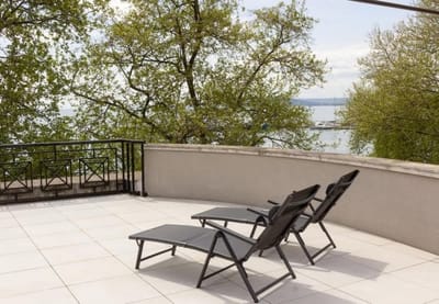 Cozy 1BD Apartment with a Spacious Terrace