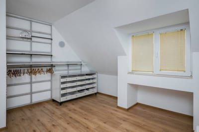 Charming & Cozy 2BD Apartment with Natural Light