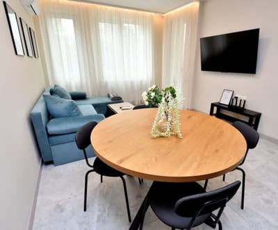 Contemporary Home with Balcony