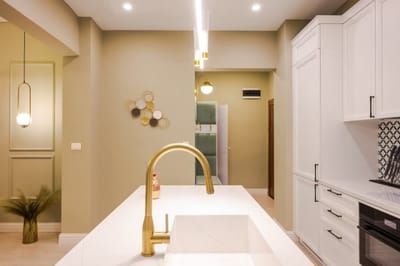 Top Center 2BD Luxurious Flat with Shared Terrace