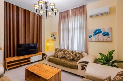 Cozy 2BD Flat + Work Space I Remote workers haven