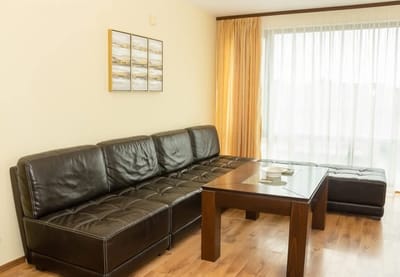 Cozy 1BD Apartment with a Spacious Terrace