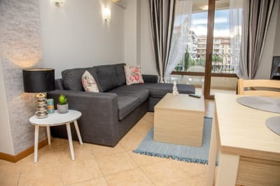 Sunny apartment in a complex with a POOL and GYM