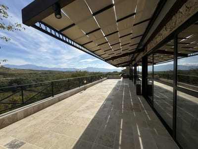 Zornitza Family Estate - Winery