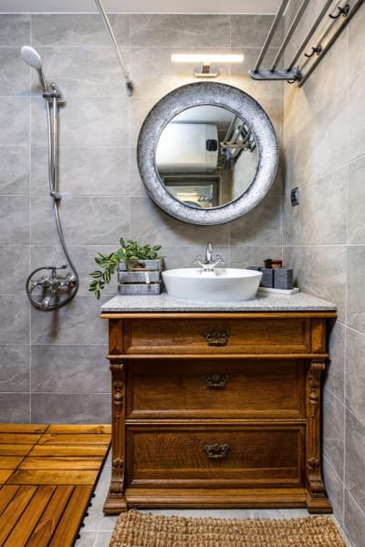 Exclusive One-Bedroom Retreat + Private Parking