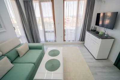Modern Seaview Central Apartment in Sarafovo