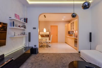 Extravaganzzo - Super Central One Bedroom Modern