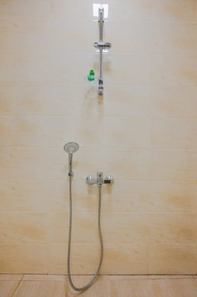 Central 1BD with Workspace & Subway Access