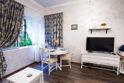 Top Center - Designer studio 1 min to Vitosha bul