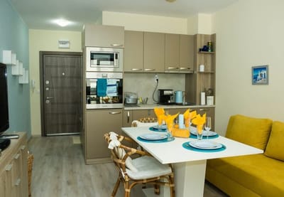 Sunny Studio + Parking near the Sea in Briz, Varna
