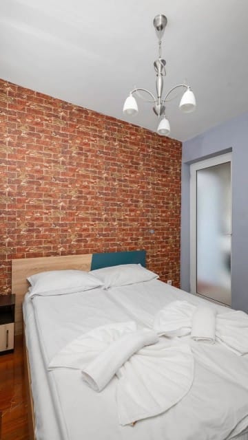 Central Cozy 1BD Compact Chic Living