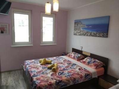 Colorful 1-BDR Apartment - Top center of Burgas