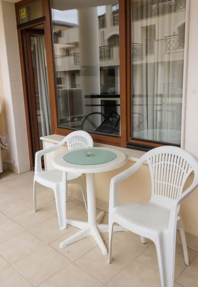 Golden Sands 1BD Apartment