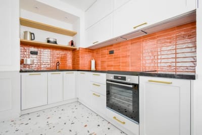 Stylish 2BD with Balcony & Desk near Vitosha Blvd