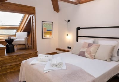 Stylish Maisonette Just Steps from the Sea Garden