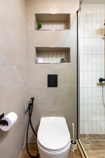 Stylish 1BD with Desk in Karshiaka