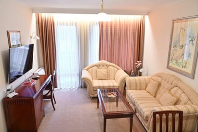 Riverside 1BR in Downtown, Near Ski Lift