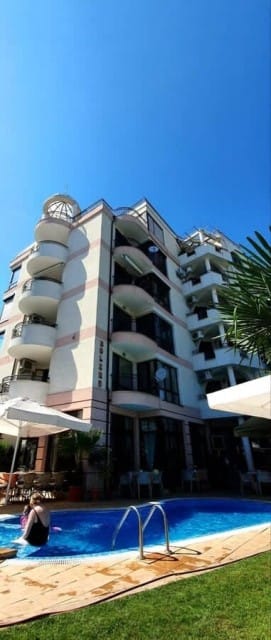The Love Nest - 1BD Apartment in Sunny Beach