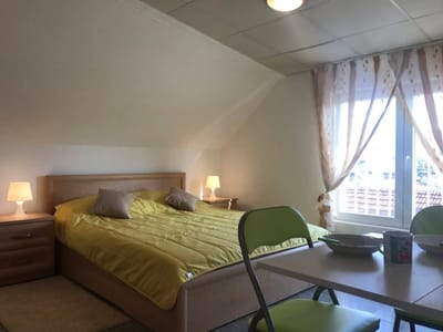 Top Center Studio - The Nest