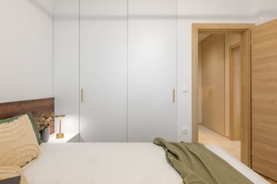 1BD Modern Serenity in Azur Delux Complex