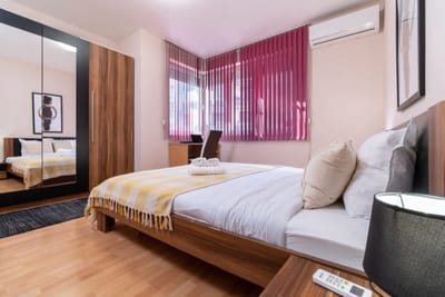 Comfortable 2BR Urban Getaway in City Center