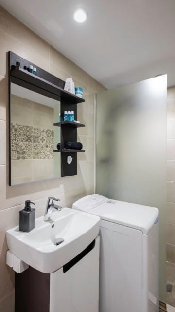 Cosy&Modern 1BD Apt close to NDK