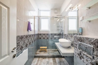 New 1930s quiet central apartment w/AC - 2 bedroom